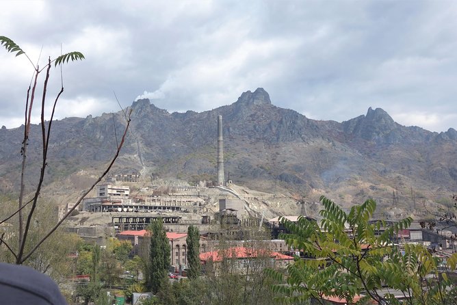 1 Day detour to Armenia from Tbilisi & Local family lunch - Haghpat Monastery and its mountain setting