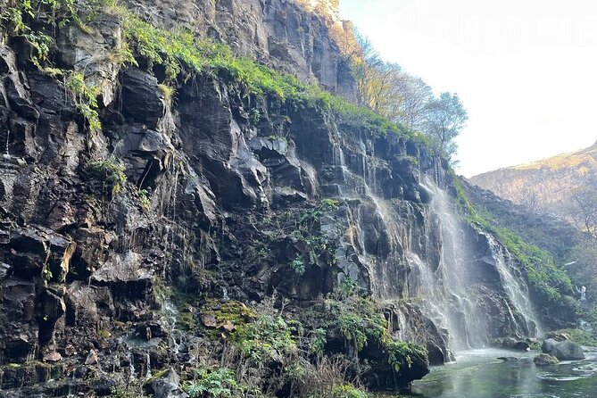 1 Day Tour in Dashbashi Canyon - Walking down to the river and waterfalls