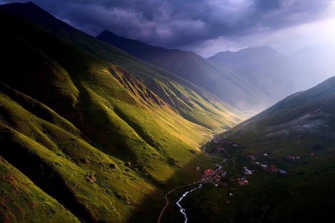 3-Day Hiking Group Tour in Kazbegi - Day 3: The long walk through Truso Valley