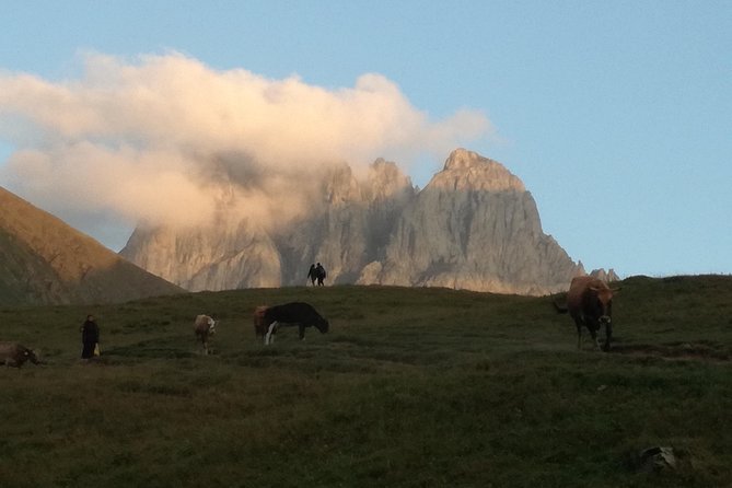 3-Day Hiking Group Tour in Kazbegi - What the $590 price covers