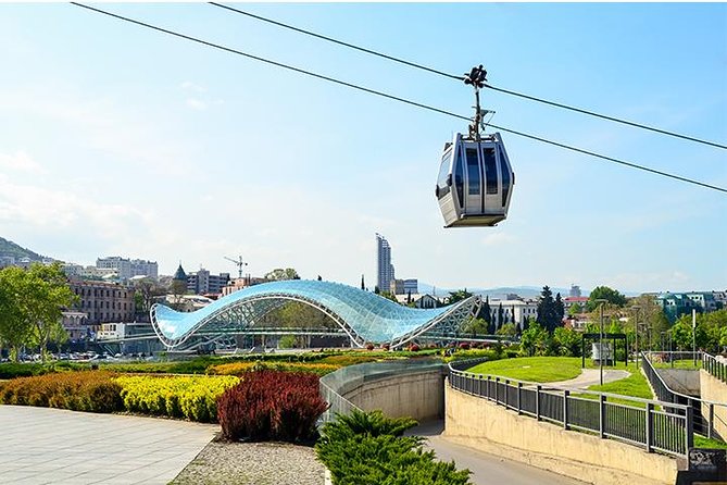4 Group Tours Including Airport Transfers - Who should book this Georgia tour