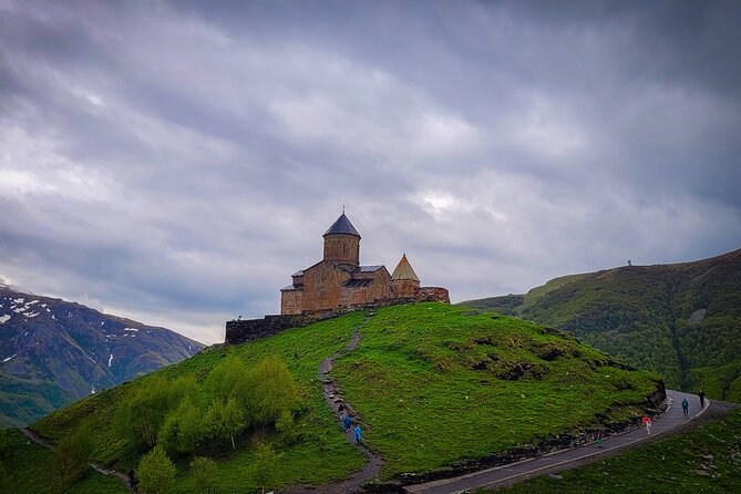 A day trip to Great Caucasian mountains - Gudauri and the Friendship of Nations monument