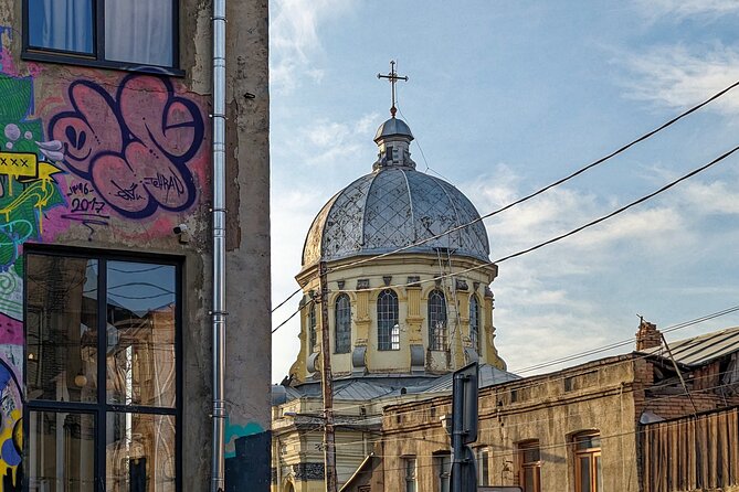 Alternative walking tour New Tiflis and backstreets - Price, group size, and what you receive