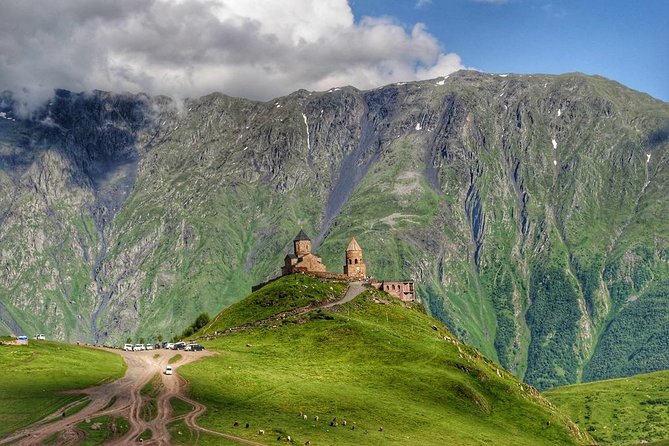 Ananuri-Gudauri-Kazbegi Full Day - Ananuri Fortress and the Aragvi Dukes