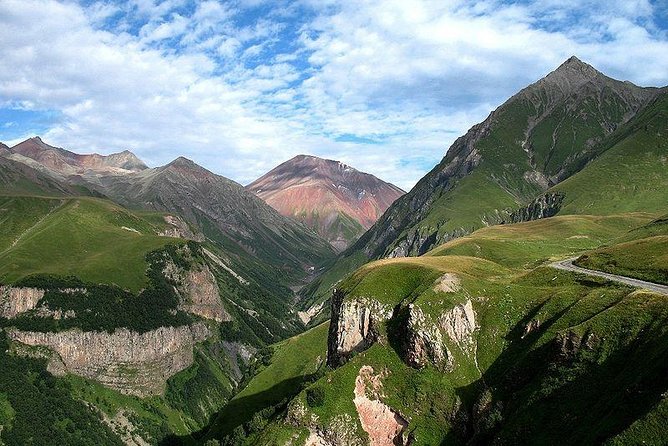 Best of Georgia - 3 or 4 days private tour with transfers and guide - Guide quality and the comfort of a private car