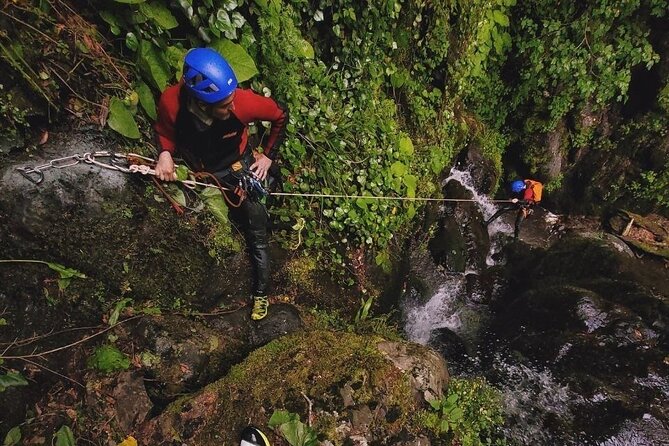Canyoning in Batumi - Entering Sopho Canyon with ropes