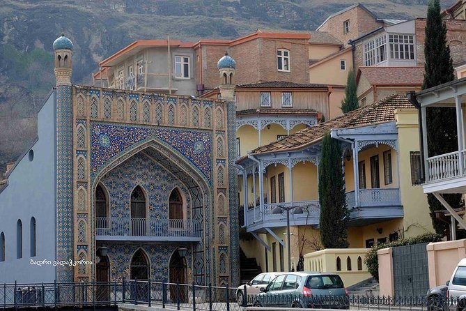 Classic Tbilisi Walking Tour - Starting at Freedom Square and entering Sololaki