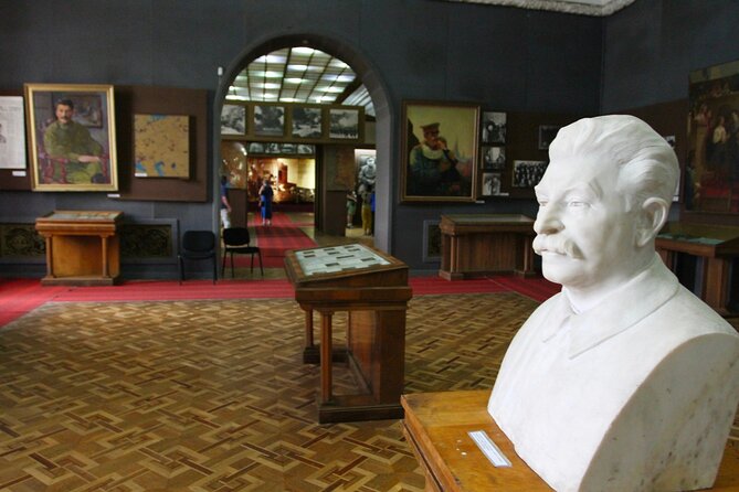 Day Tour to Mtskheta, Gori (Stalin museum) and Uplistsikhe - Gori and the difficult Stalin Museum