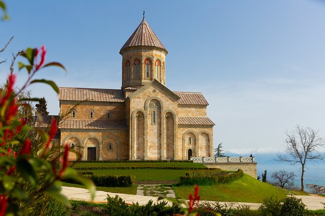 Day Trip to Kakheti Wine Region Including 9 Wine Tastings - The family winery explains qvevri wine properly