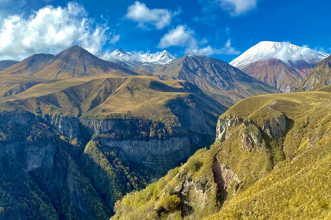 Day Trip to Kazbegi and Gudauri - The Friendship Monument has the best pause