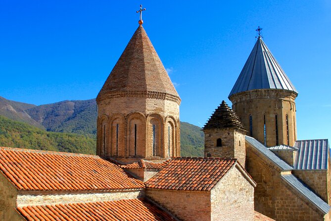 Day Trip to Kazbegi and Gudauri - What the guides add to the long road