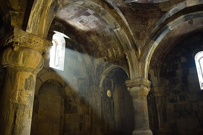 Experience Armenia - Day Trip from Tbilisi - Armenian lunch, from khoravats to home cooking