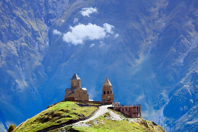 From Tbilisi Daytrip Kazbegi Gudauri & Zhinvali Guided Group Tour - Stepantsminda and the view of Kazbek
