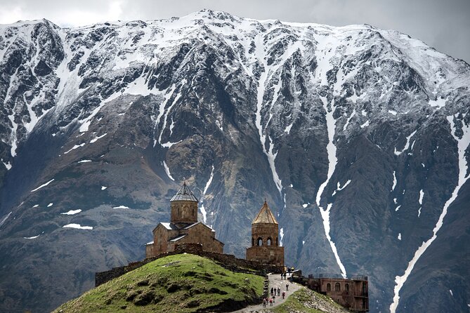 From Tbilisi: Kazbegi, Gudauri & Ananuri Day Trip - Ananuri Fortress and the Georgian Military Highway