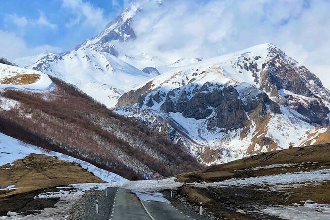 From Tbilisi to Gudauri Ski Resort, Zhinvali, Ananuri Day Trip - Ananuri Fortress, the day’s strongest historic stop
