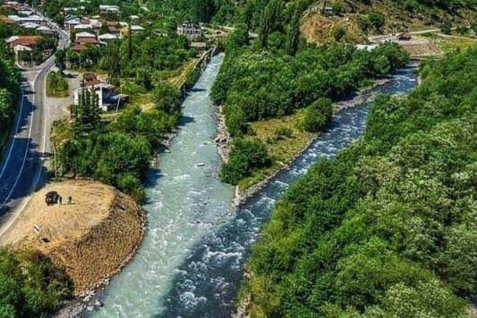 Full-Day Kazbegi - Stepantsminda, Gudauri Private Guided Tour - The vehicle, guide, and group size