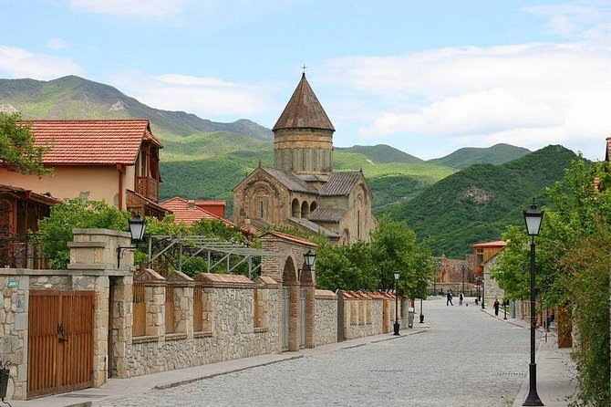 Gudauri Ski Resort day tour from Tbilisi - Timing, meals, weather, and practical planning
