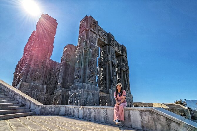 Instagrammable sites of Tbilisi private tour - Metekhi Cathedral and the first Old Tbilisi views