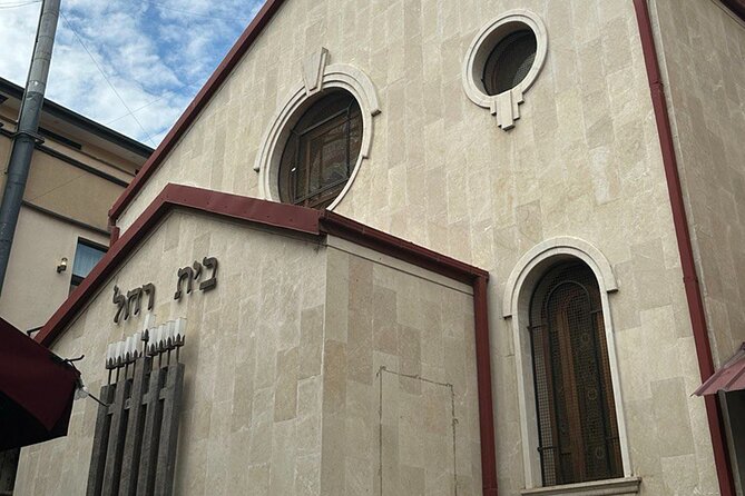 Jewish Heritage Walking Tour with Kosher Wine Tasting - What the $51.99 price includes