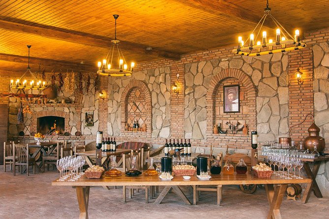 Kakheti: Signagi, Bodbe Monastery, Telavi, Wine Tour. Private tour - What the private format changes