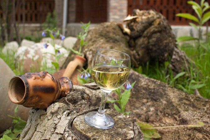 Kakheti Wine & Sighnaghi Private Tour from Tbilisi - What the private car adds to the day