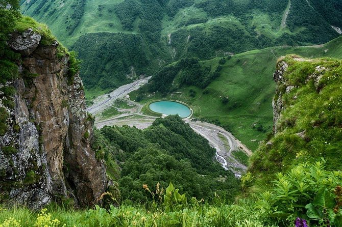 Kazbegi, Ananuri , Gudauri and Zhinvali (Group Tour) - What the guides add to the day