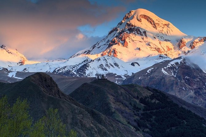 Kazbegi, Ananuri , Gudauri and Zhinvali (Group Tour) - Ananuri Fortress and Georgia’s past