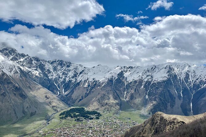 Kazbegi-Ananuri-Gudauri: Epic Views & History (Group) - Zhinvali Reservoir and Ananuri’s fortress walls