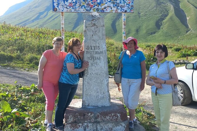 Kazbegi Day Tour with Guide - Jinvali Reservoir and Ananuri begin the northbound route