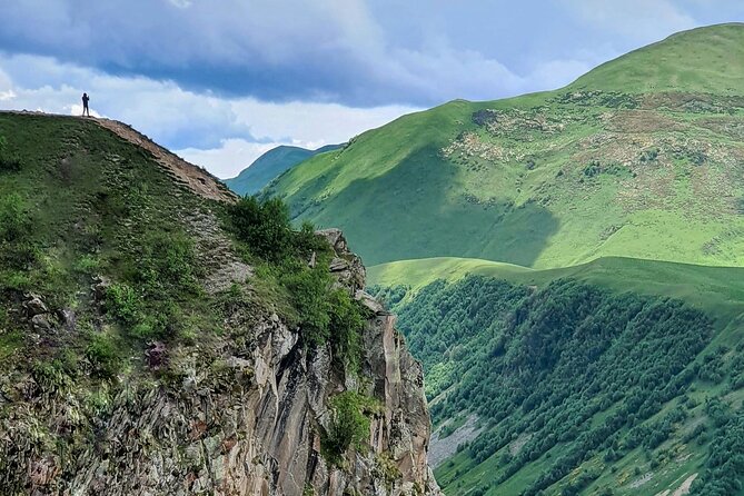 Kazbegi full day private tour + LUNCH - Private transport is the tour’s practical advantage