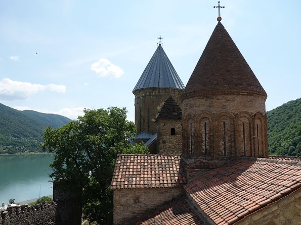 Military Road Marvels: Ananuri, Kazbegi & Khinkali Masterclass - Why this Kazbegi day trip works