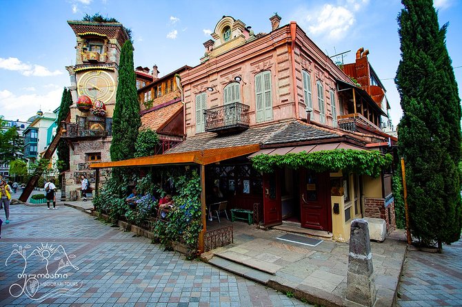 Old Tbilisi & Mtskheta. Private tour from Kutaisi - Surami and the warm start with Nazuki bread