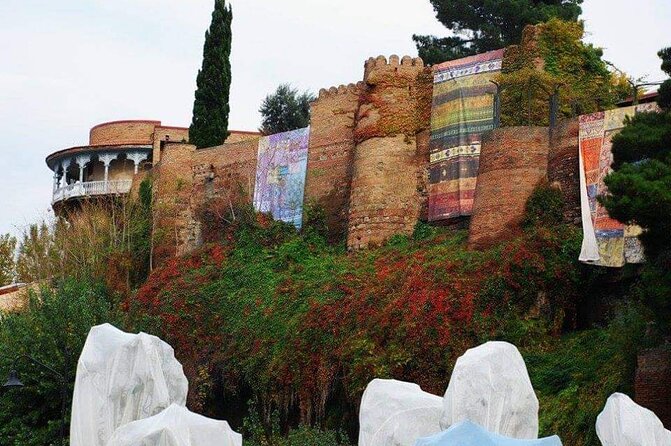 Old tbilisi walking tour & wine tasting - Legvachtahvi Gorge and a waterfall downtown