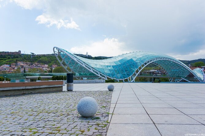 Old tbilisi walking tour & wine tasting - The sulfur baths and Tbilisi’s name