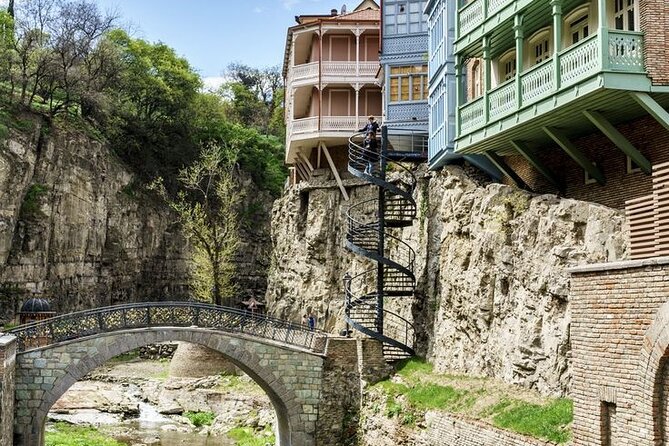 Old tbilisi walking tour & wine tasting - Meidan Bazaar and the old trade streets