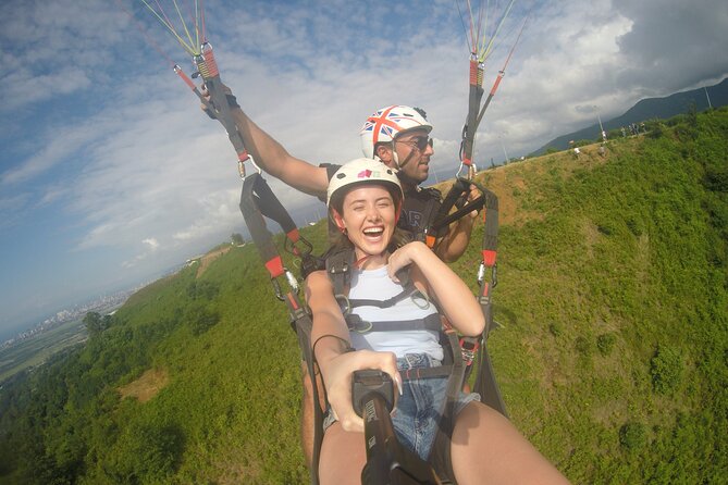 Paragliding tandem flights in Georgia - Flying above Gudauri instead of watching the mountains from below