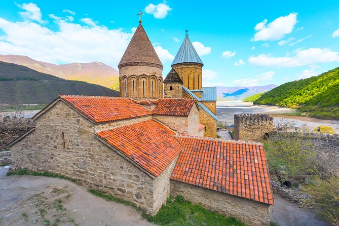 Private 3-Day Tours & Transfers from Tbilisi to Top Georgia Spots - Bodbe and Sighnaghi make a pleasant pair