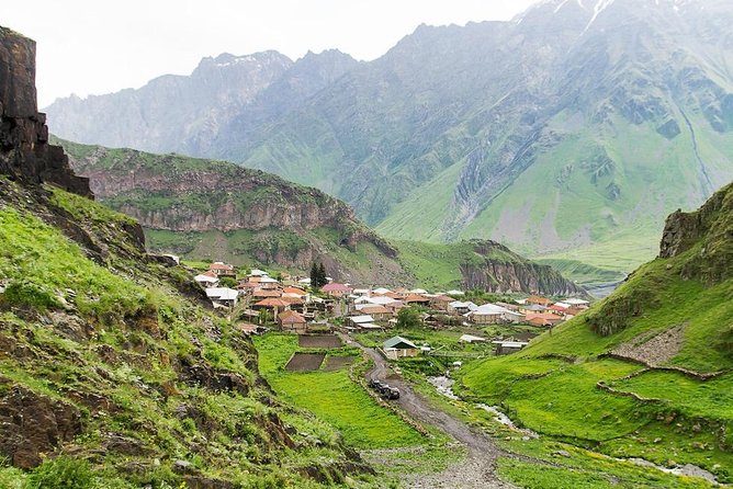Private day tour in Kazbegi (Stepantsminda) - The Aragvi River shows how the valleys connect