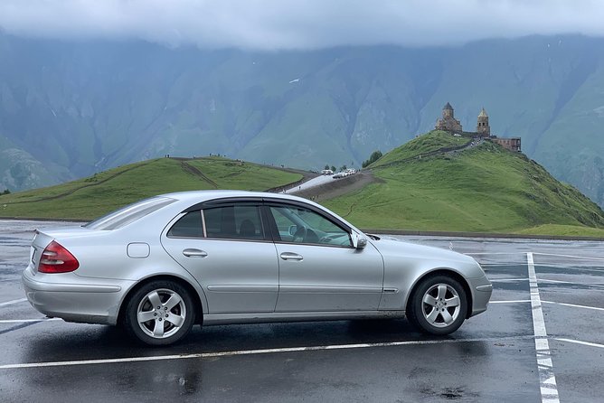 ️Private Full-Day Tour to Mtskheta and Kazbegi(stepantsminda) from Tbilisi - The meeting of the black and white Aragvi