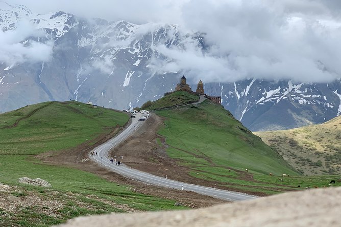 ️Private Full-Day Tour to Mtskheta and Kazbegi(stepantsminda) from Tbilisi - Gudauri’s high viewpoint