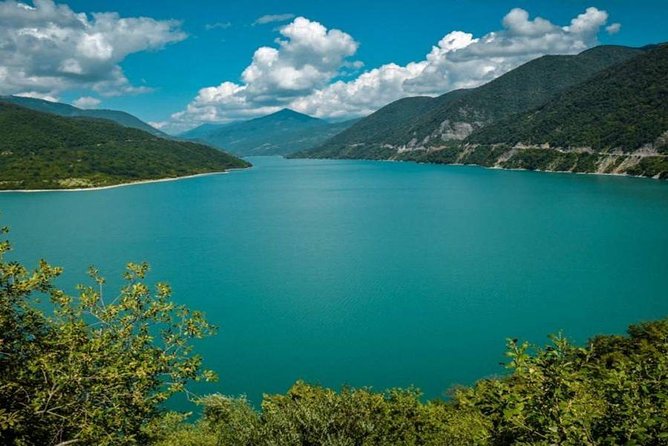 ️Private Full-Day Tour to Mtskheta and Kazbegi(stepantsminda) from Tbilisi - What the guides add to the day