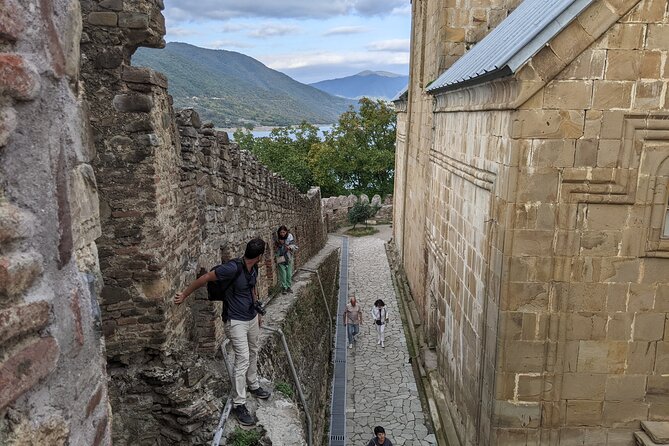 Private Full Day Trip to Kazbegi Mountains - The guide can make or break a long mountain day