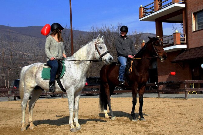 Private Horse Ridding tour - Meeting the horses near Lilo Mall