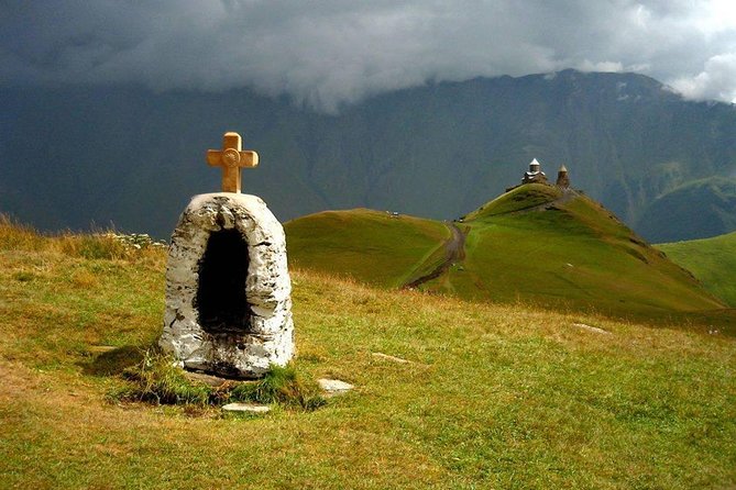 Private Tour to Kazbegi from Tbilisi - Ananuri Fortress and the view over Jinvali Reservoir