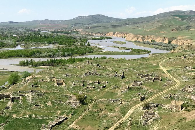 Private Tour to Mtskheta Stalin Museum Uplistsikhe Caves - Gori’s Stalin Museum and its difficult subject