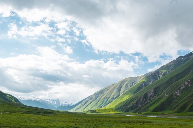 Round-Trip Bus Transfer to Truso Valley from Kazbegi - Mineral springs, natural pools, and the Truso Valley floor