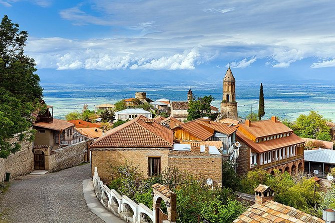 Sighnaghi city of love Private tour with Wine tasting - Walking the 2.5-kilometer fortress wall