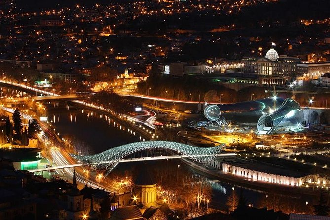 Tbilisi city tour by Visit-geo - Narikala Fortress and the view over the Mtkvari