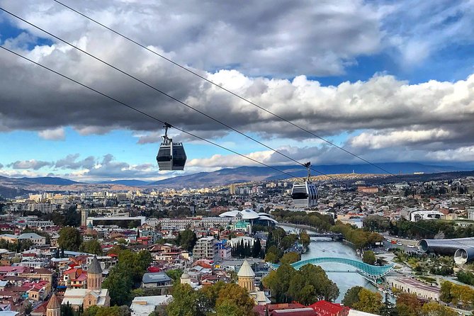 Tbilisi Explorer: Essential Walking Tour for First-Timers - The cable car, Narikala, and Kartlis Deda