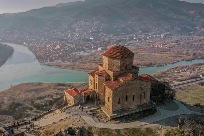 Tbilisi & Mtskheta city tour - Abanot Ubani brings the old city to street level